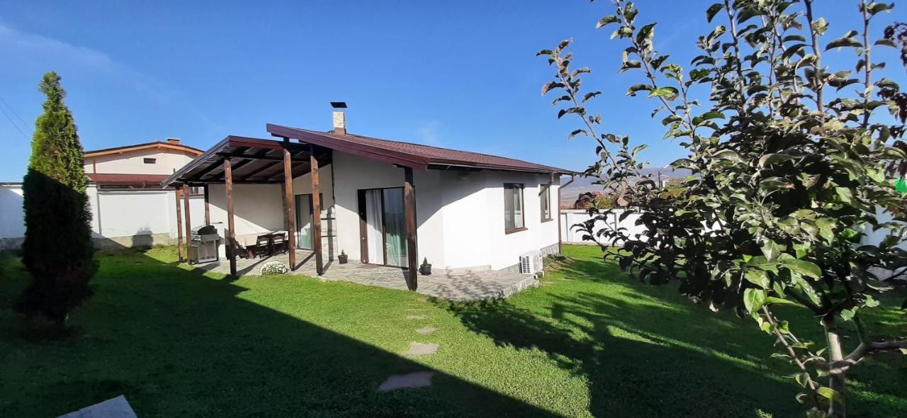 Villa Gardenia Sapareva Banya Bagian luar foto